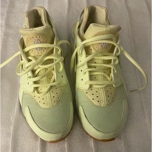 Nike Air Huarache Run Women's Running Shoes Sz 9